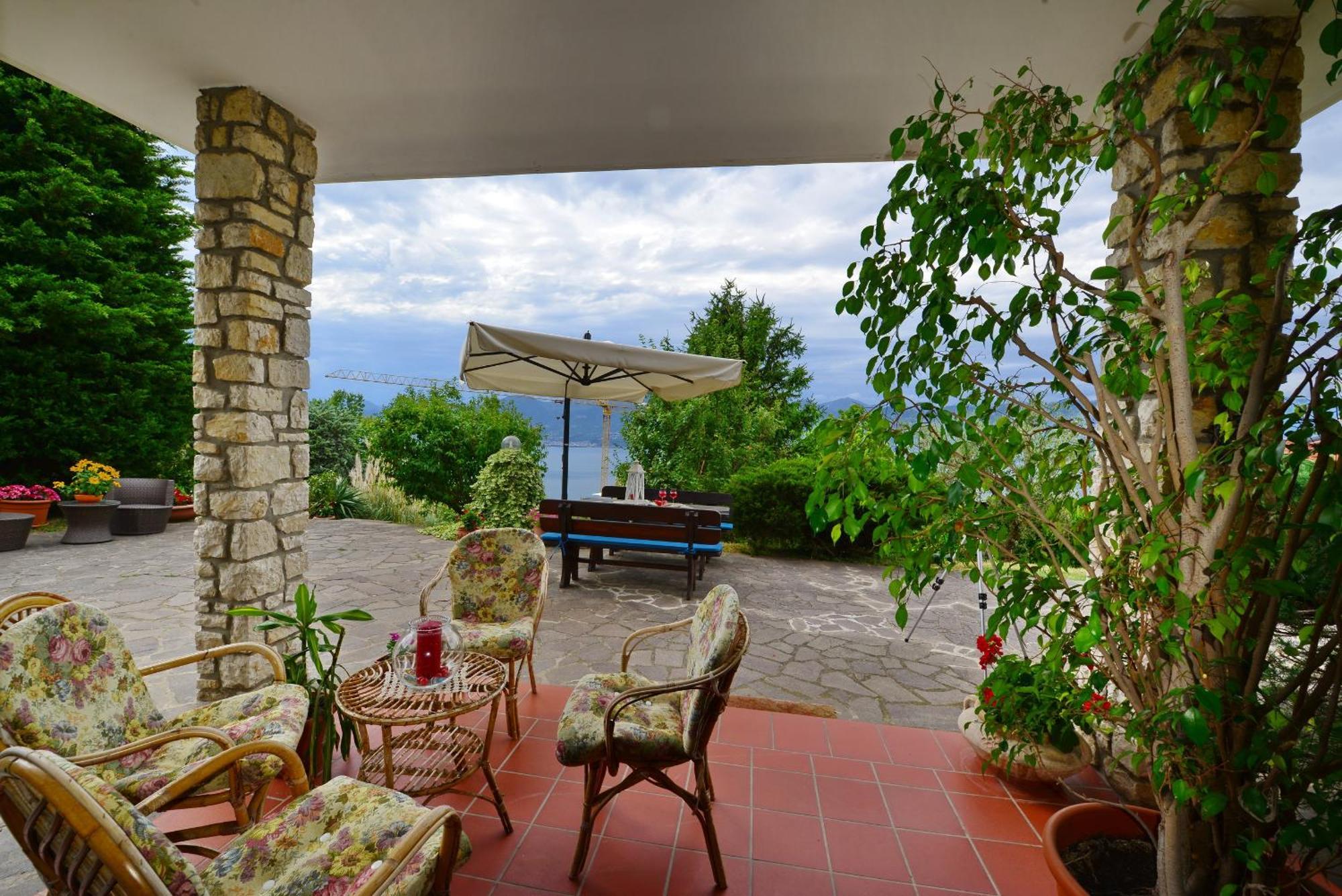 Bed And Breakfast Due Leoni Torri Del Benaco Exterior foto